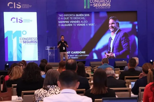 Patricio García, conferencista para eventos corporativos sobre Creatividad Estratégica