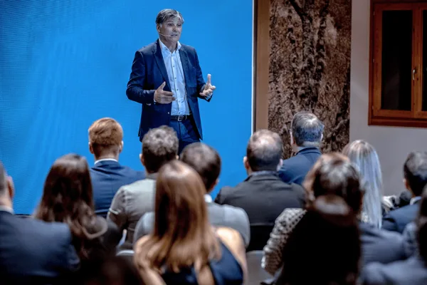 Toni Nadal, conferencista para eventos corporativos sobre Gestión de la Adversidad
