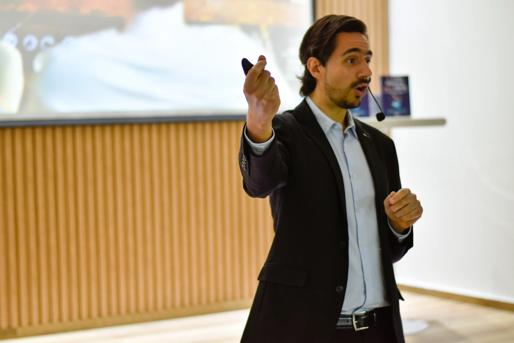 Carlos González en una experiencia para organizaciones.